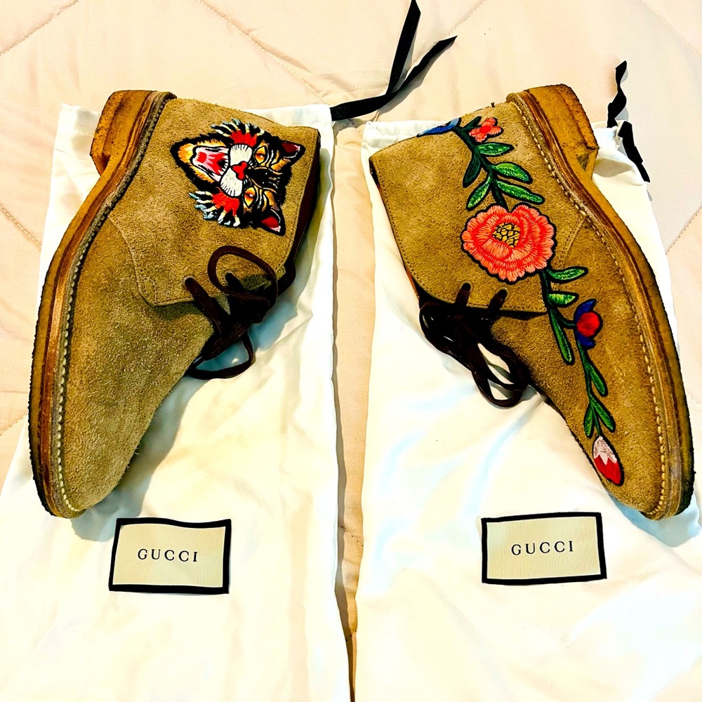 Gucci MOREAU EMBROIDERED CHUKKA SUEDE BOOTS Size 6.5 G fits like a 8 to 8.5 US